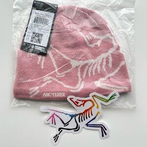 NWT! Arc'teryx
Bird Head Toque Beanie
